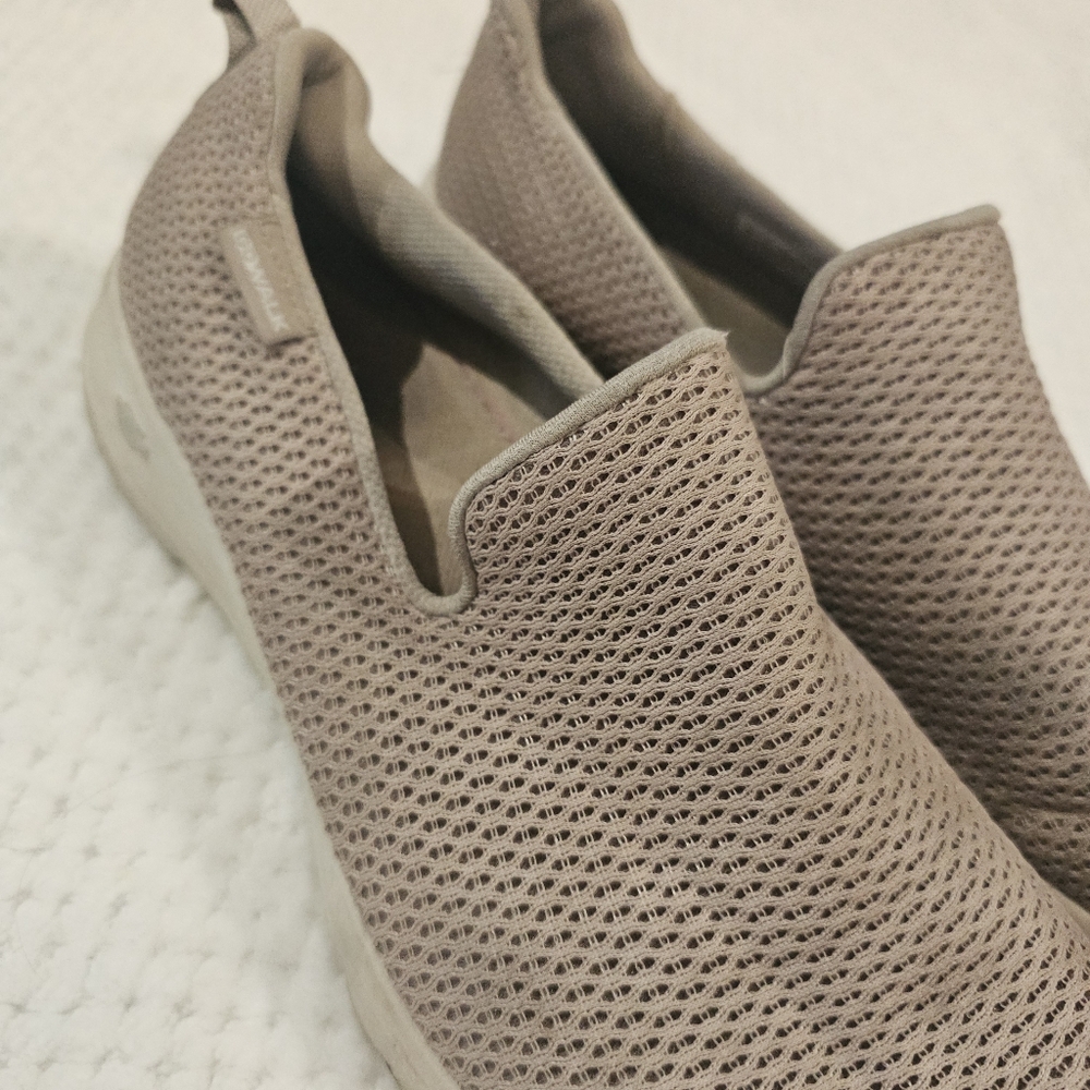 Sketchers Go Walk Women Slip Ons Size 10‎ Cream Color - Picture 4 of 7